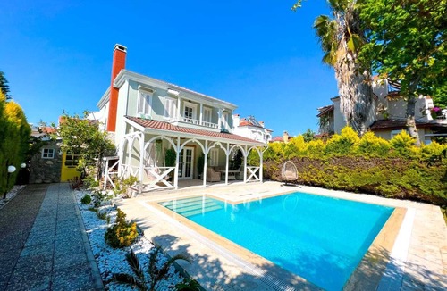 Fethiye City Center Villa | Villa kayi kottage 1.3 Km to Çaliş Beach vacation rental