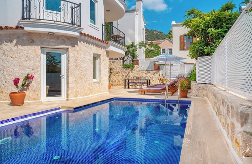 Kalkan Villa | Villa Kulla a 4 bed villa in an enviable position close to the Old Town.