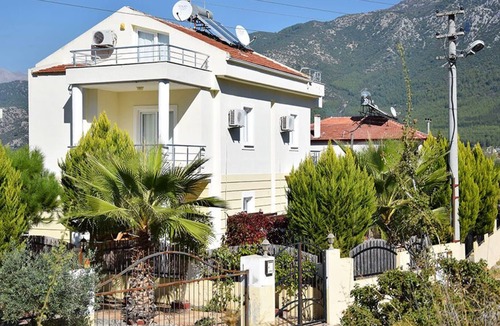 Yesiluzumlu Villa | Villa Olive (4 Bedroom Triplex Villa, Sleeps up to 8 Guests)