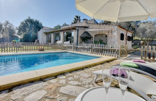 Erzincan Villa | Villa Son Cigala with pool and garden ideal for families with children