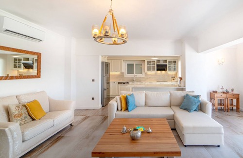 Yalikavak Villa | Villa w Pool Garden Patio 1 min to Beach in Bodrum