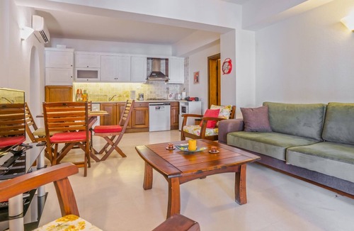 Kalkan House | Villa with Garden & Shared Pool – 4 Min from Beach
