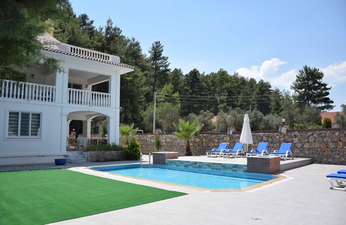 Yesiluzumlu Villa | Villa Xclusive by Turkish Lettings