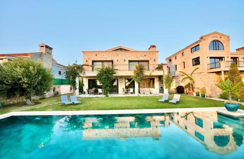 Cesme Villa | VillaSunset with Sea, Chios and Sunset View