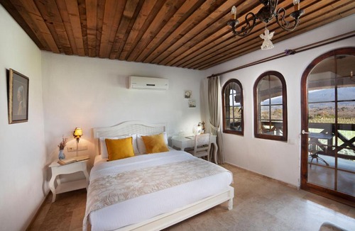 Selcuk House | VINIFERA VINEYARDS HOTEL