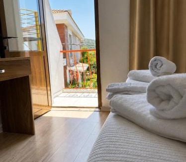 Cesme Hotel | Viyana Pansiyon