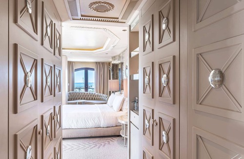 Fenerbahce Hotel | Wyndham Grand Istanbul Kalamis Marina Hotel