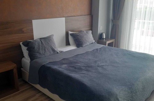 Sivaslı Bed & Breakfast | Yalim Garden Park Otel