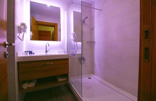 Yoncalı Koyu Hotel | Yoncalı Termal Spa Otel