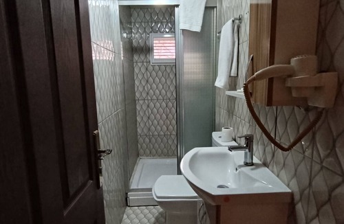 Yenimahalle Hostel | Zarina Hotel Pansiyon