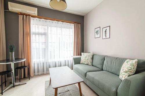 1BR Apt, 3 Min to Mecidiyeköy Center in Istanbul