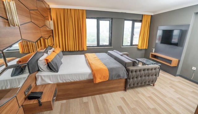 216 F&B Suites