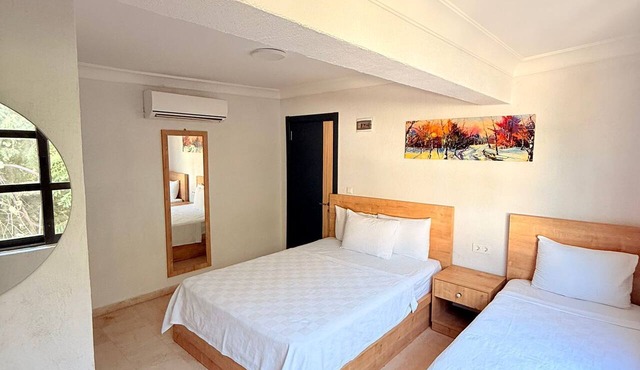 Ados Hotel in Cesme