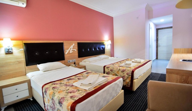 Ananas Hotel