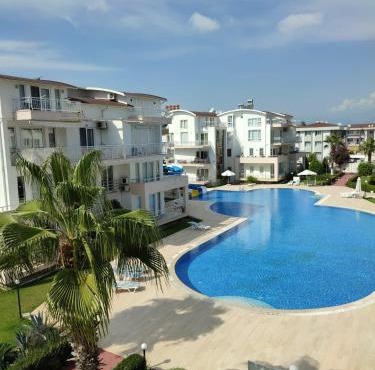 Appartement confortable avec piscine et wifi