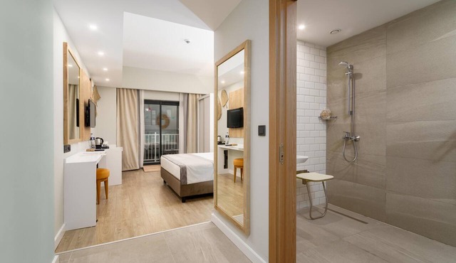 Arcanus Hotels Trendline Side