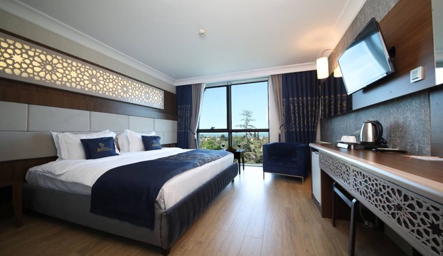 BM HOTEL CITY