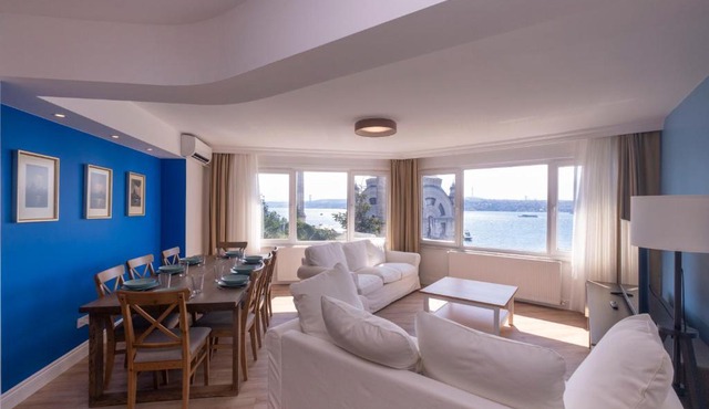 Bosphorus and Palace View Top Floor Apartment