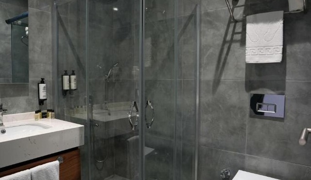 Business Life Hotel Güneşli