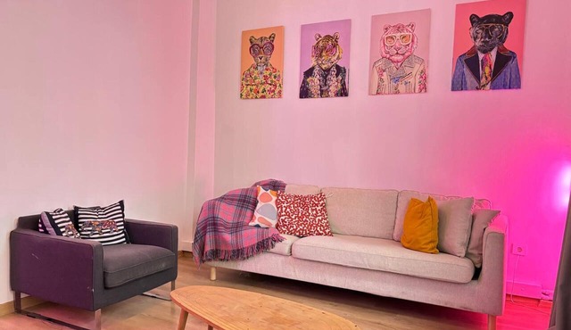 Comfortable Home Steps from the Kadıköy Waterfront
