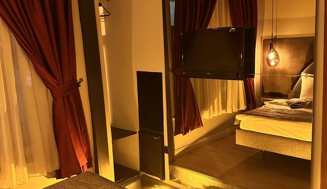 Corner Hot in Istanbul
