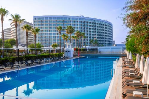 Crystal Centro Pearl Collection - Ultimate All Inclusive