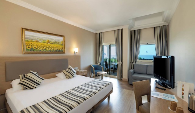 Crystal Tat Beach Pearl Collection - All inclusive in Serik