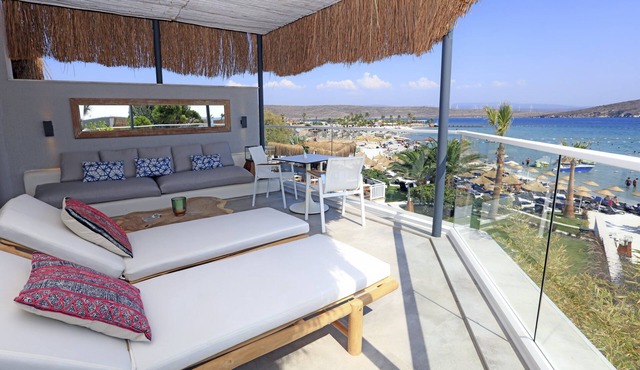 Design Plus Seya Beach Hotel