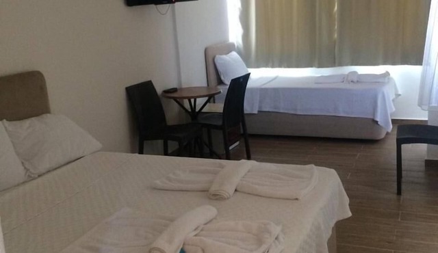 Ev Otel