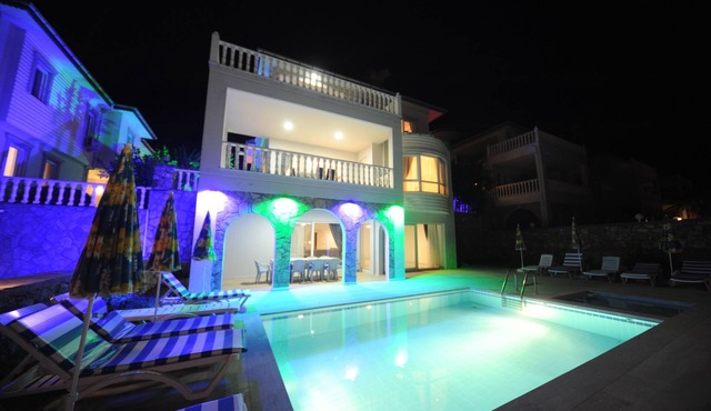 Exclusive Vista Del Mar Luxury Villa