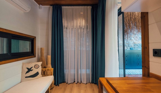 Feronia Suites