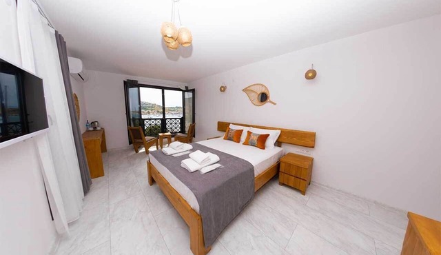 Foça Kybele in Foça