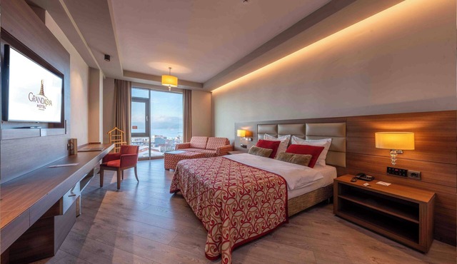 Grand Asya Hotel