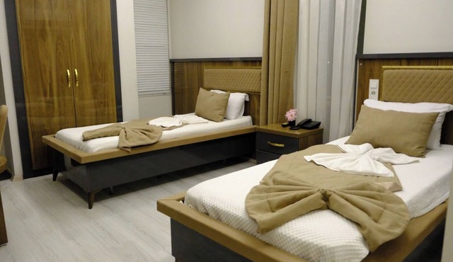 GRAND DIAMOND HOTEL