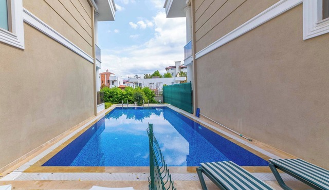 Gunes 1 İcmeler in Marmaris