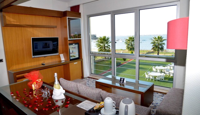 Hotel Hegsagone Marine Asia
