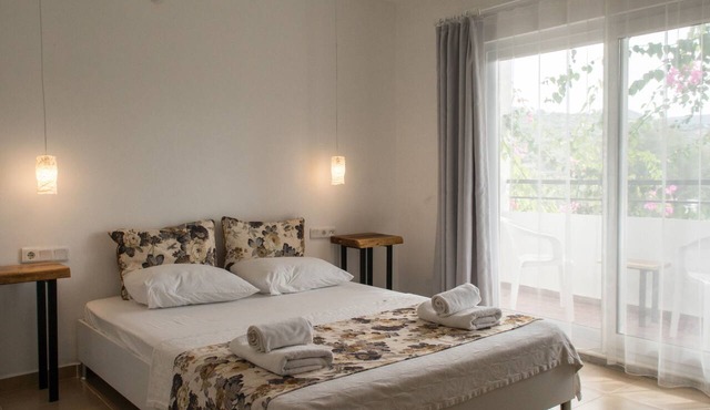 Hotel Pataros
