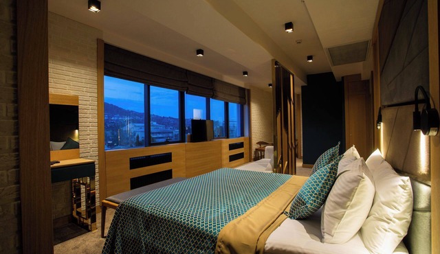 JOYANA OTEL