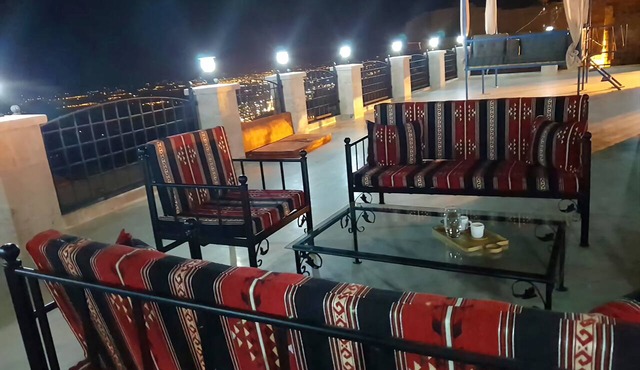 Kale Divan Konağı