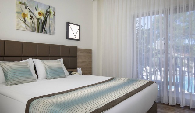 Kimeros Park Holiday Village in Kemer