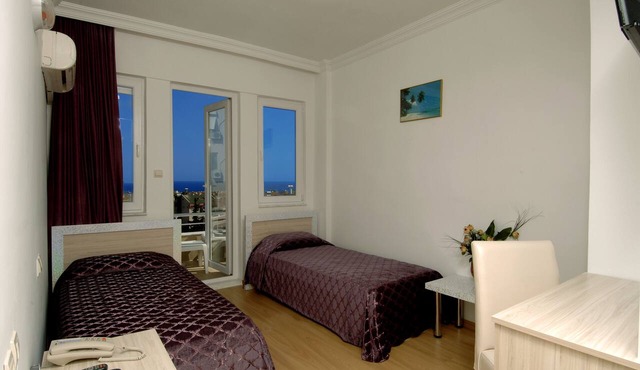 Lara Diamond Hotel in Antalya