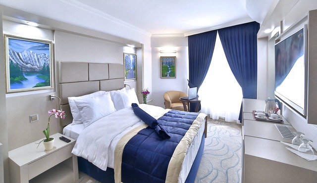 Marathon Hotel