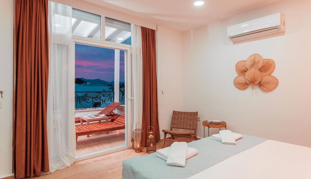 MARE MARIN BOUTIQUE HOTEL
