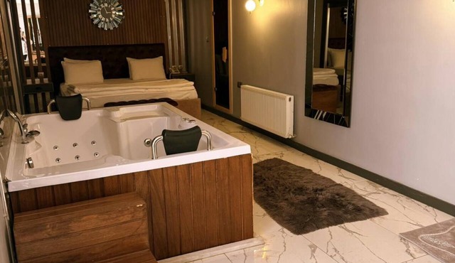 Mayd OTEL