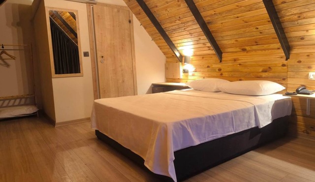 Motto Wood Bungalov Hotel