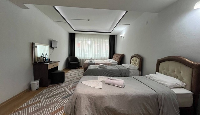nora palace hotel