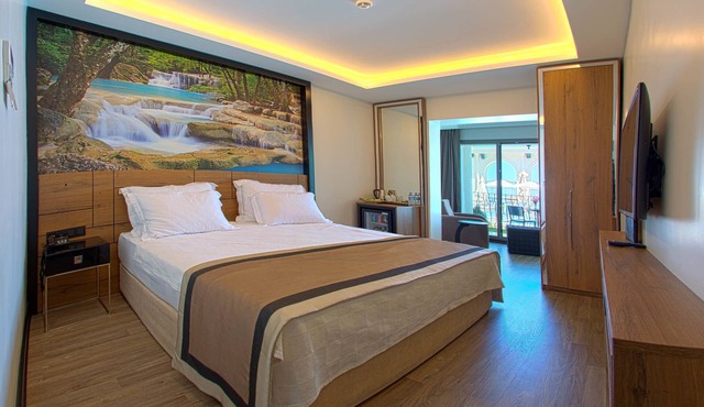 Northdoor Hotel