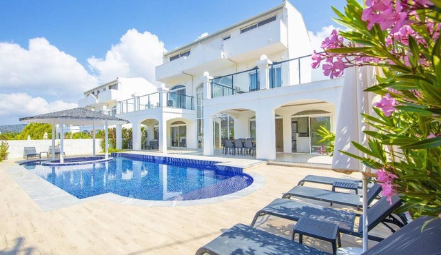Orka World Villa 1 - Four Bedroom Villa, Sleeps 8 in Oludeniz