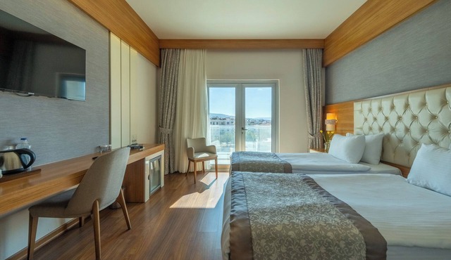 Parion Hotel