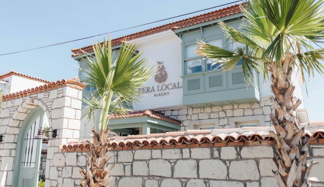 Pera Locale Alaçatı in Cesme